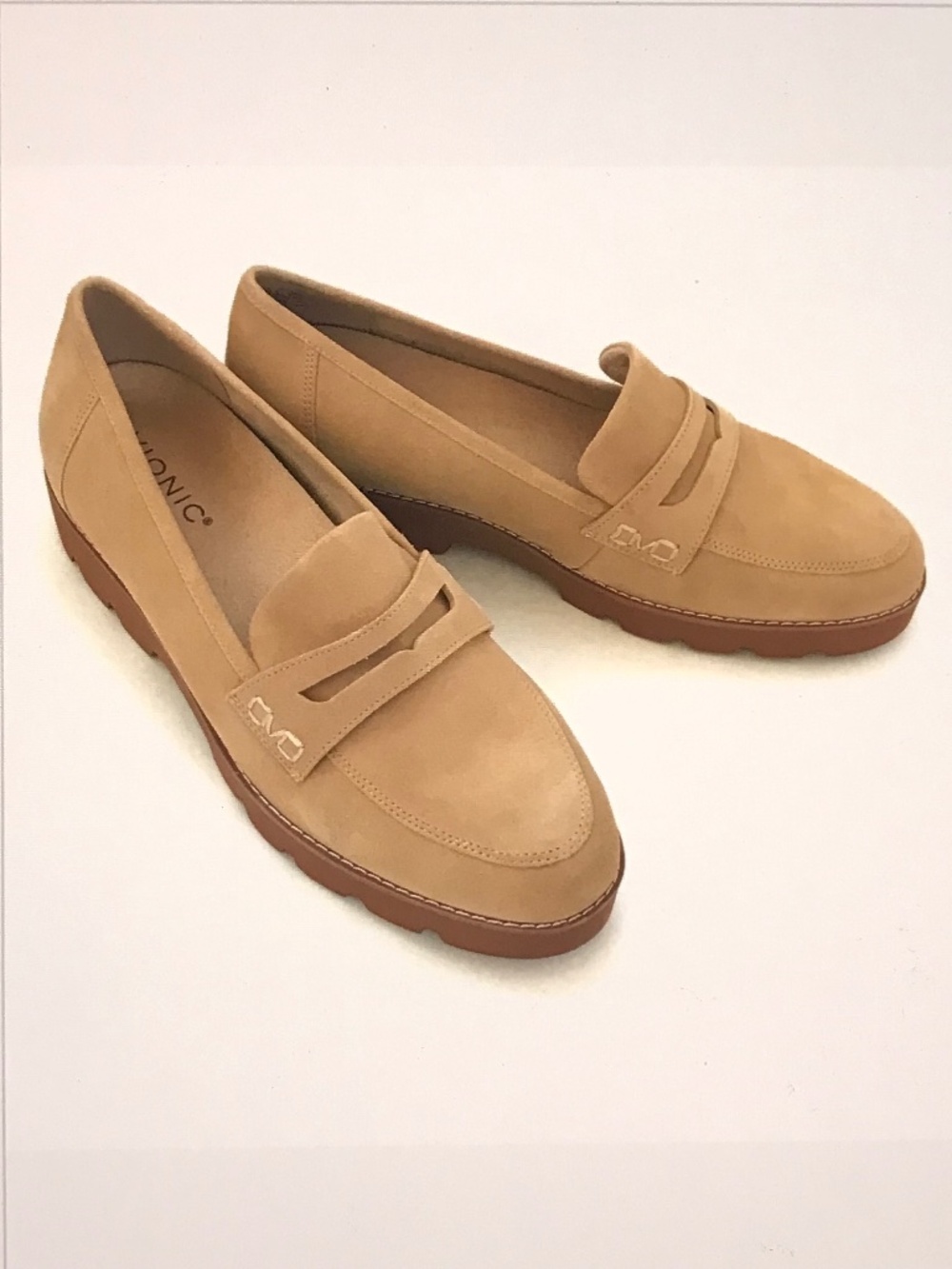 VIONIC Penny Loafer Suede Lug Sole Cheryl ll Sand Women’s Size 9.5 New in Box